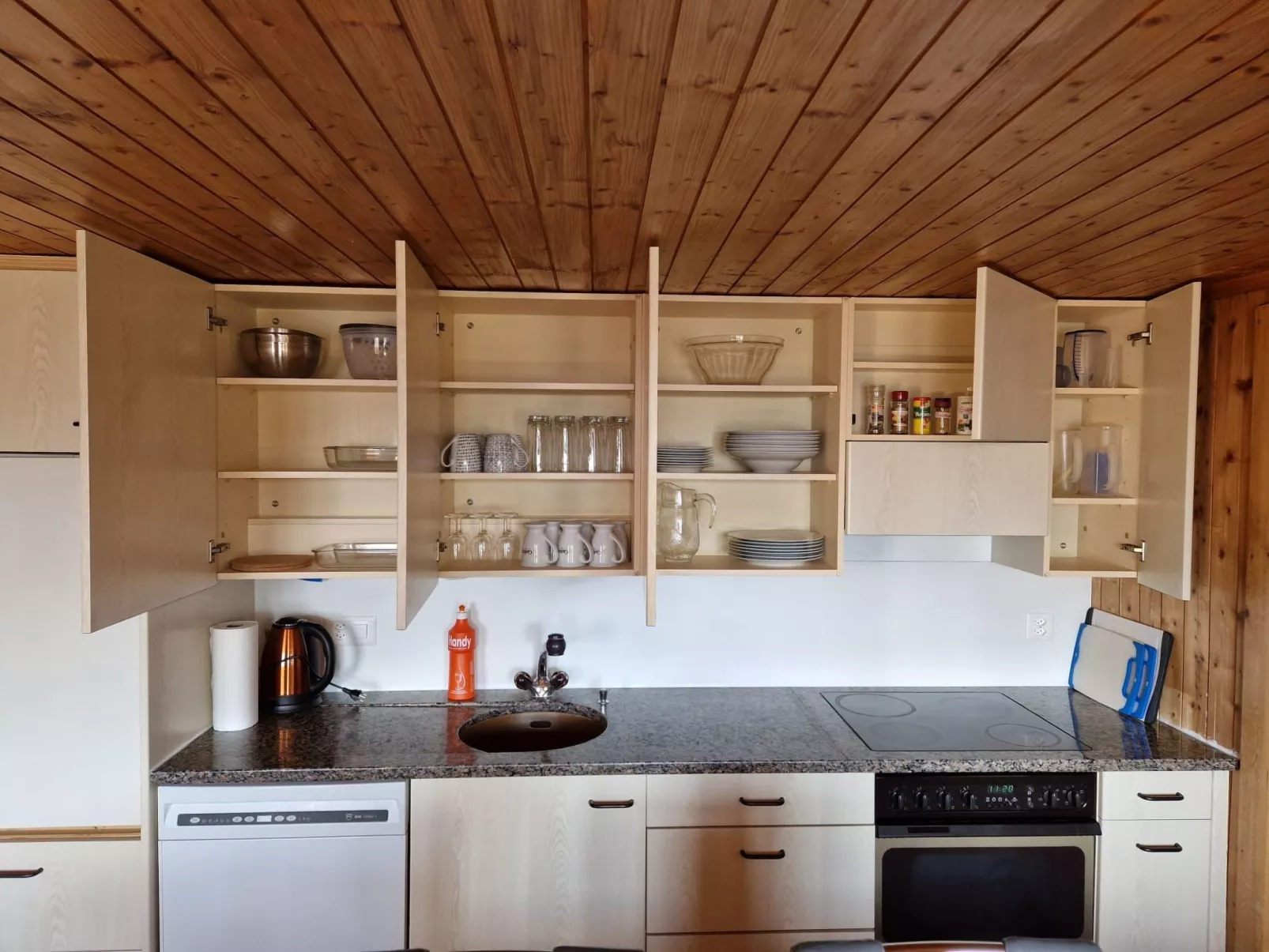 Mit Bergpanorama-Binnen