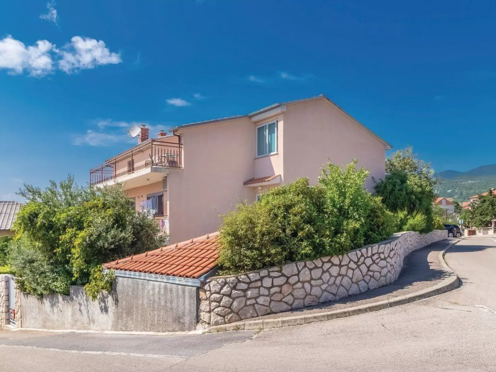 Hübsche Ferienwohnung in Novi Vinodolski-Buiten