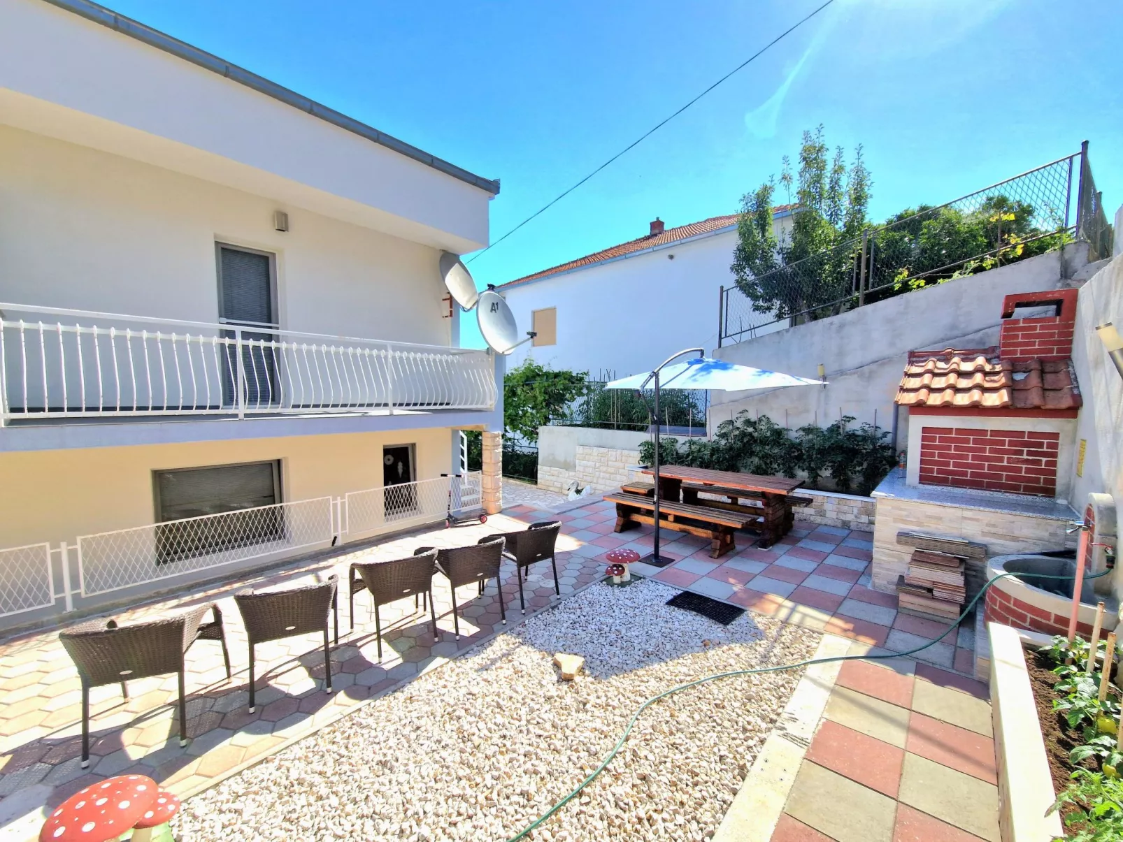 Nahe der Altstadt mit Meerblick-Buiten