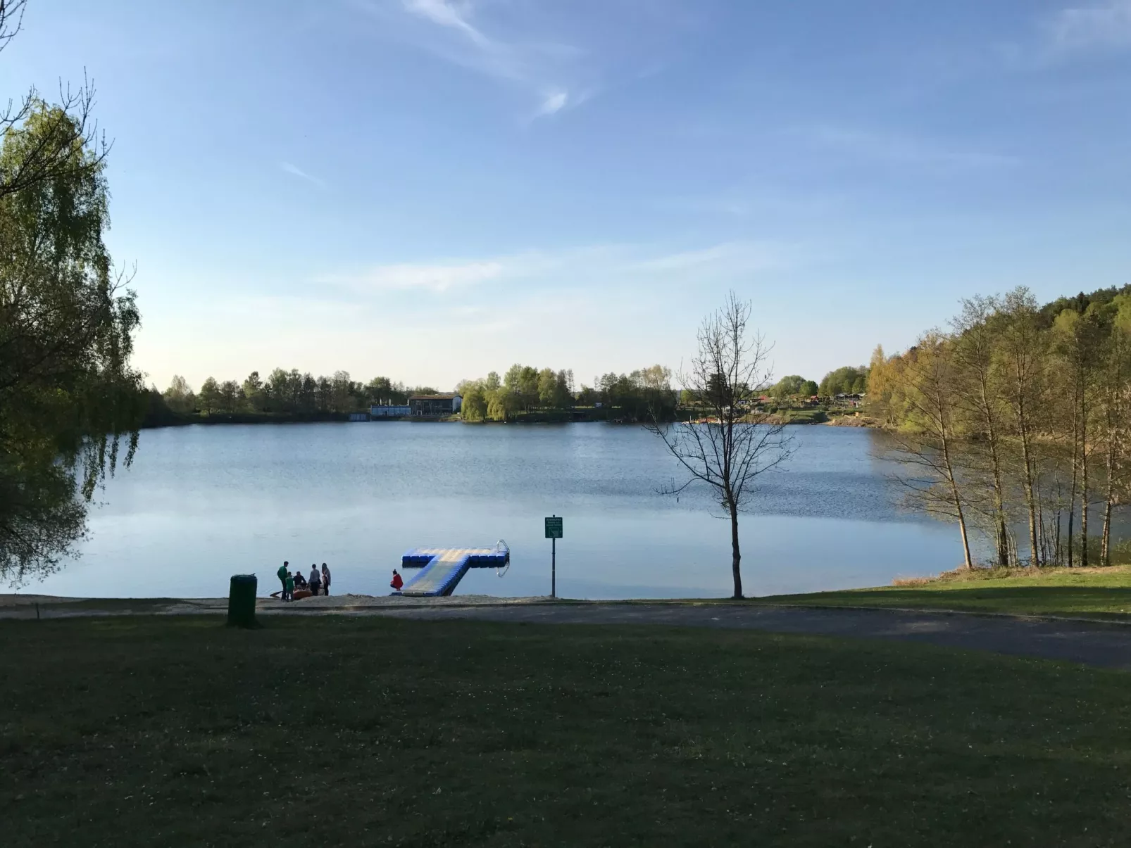 Idyllisches Ferienhaus mit Balkon und Garten-Image-tags.info