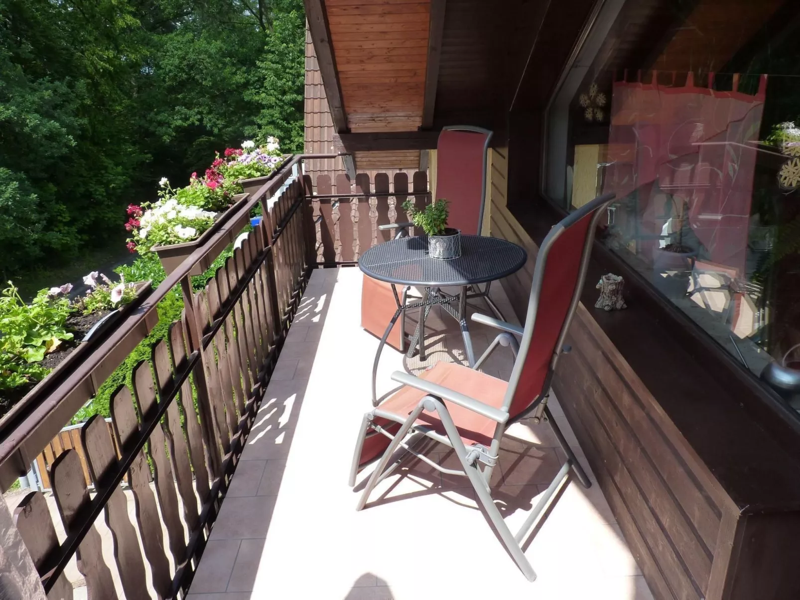 Gemütliches Appartement in Ottenhai mit Grill-Buiten