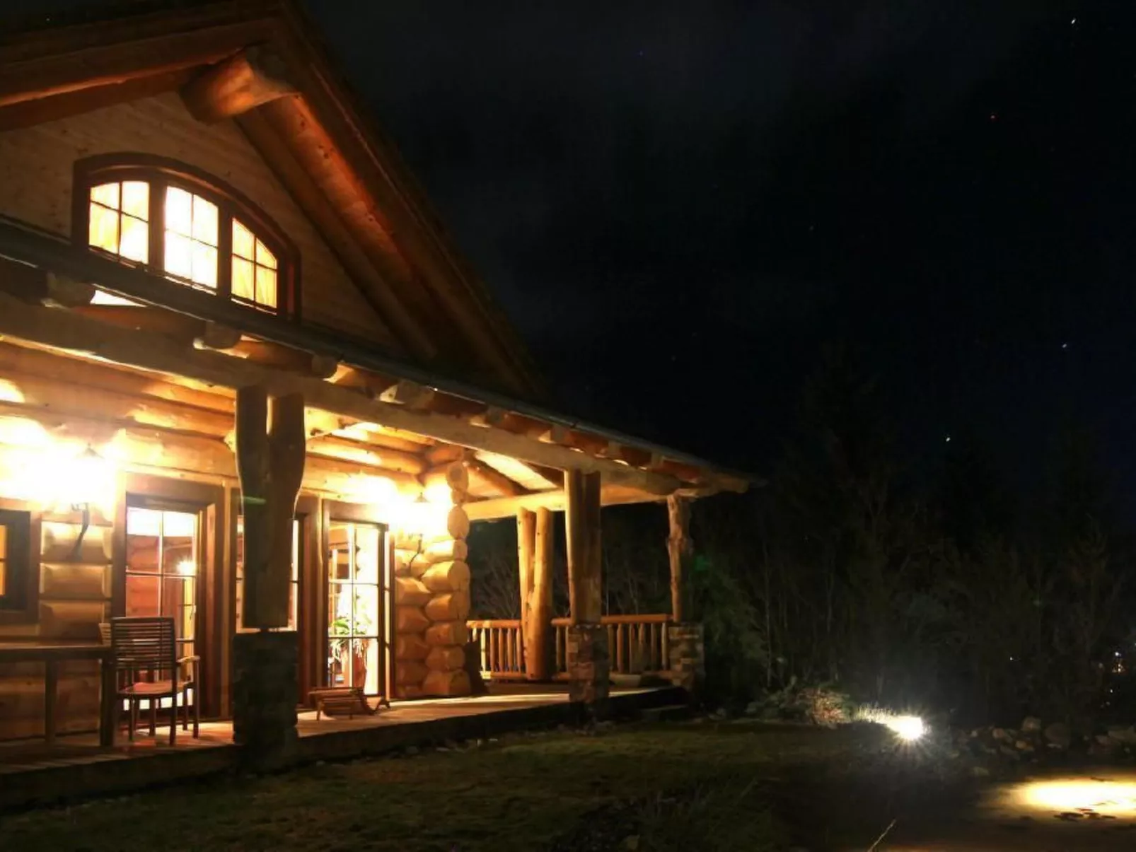 Einzigartiges Designer Log House "Chalet Caprea"-Buiten