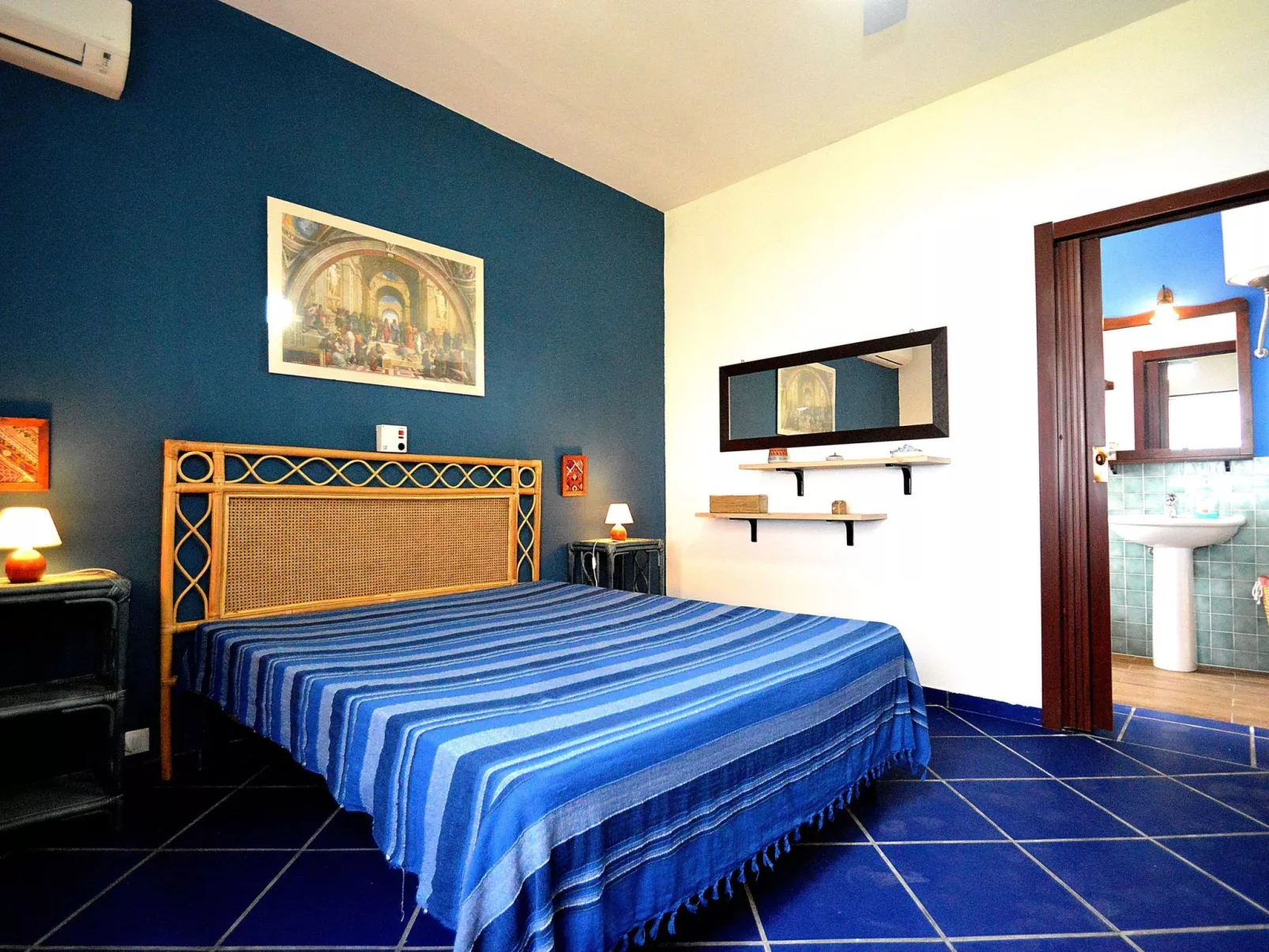 Mit Wasserblick-Binnen