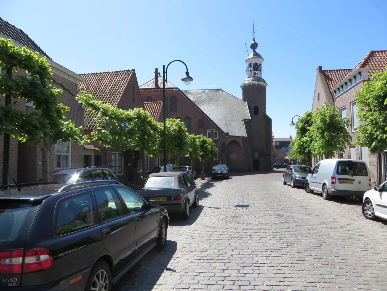 Gemütliches Vier-Personen-Bungalow mit Überdachung-Buiten