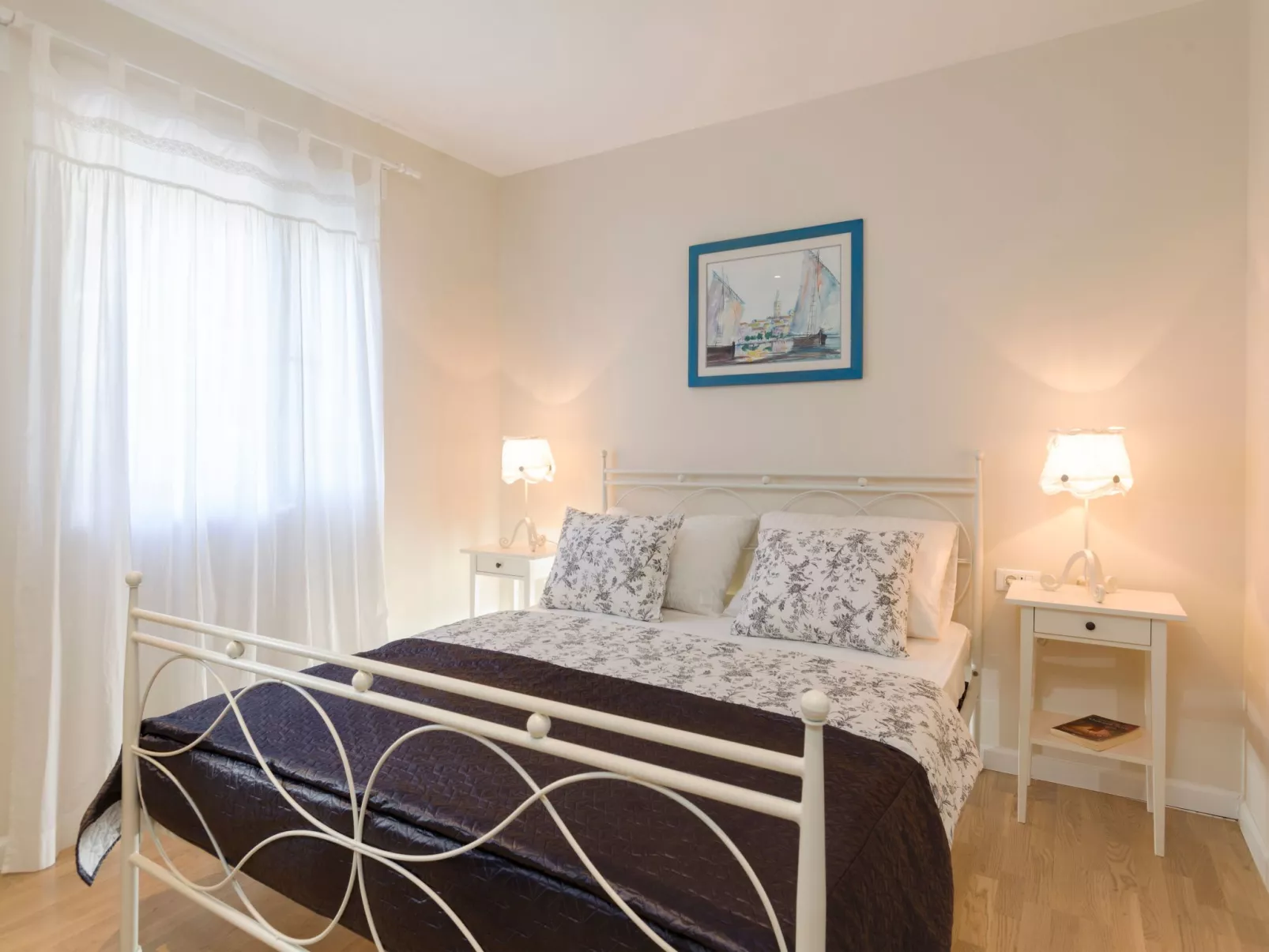 Luxuriöse Steinvilla mit privatem Swimmingpool und herrlichem Meerblick-Binnen