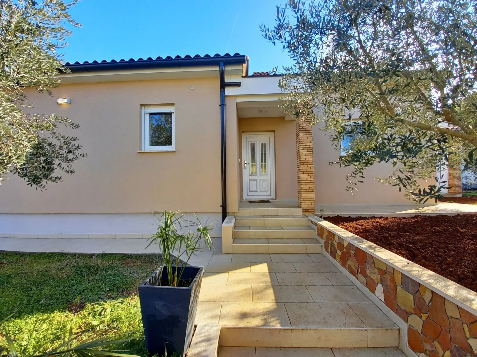 Gemütlicher Familienausflug in einem ruhigen Vorort von Pula-Buiten