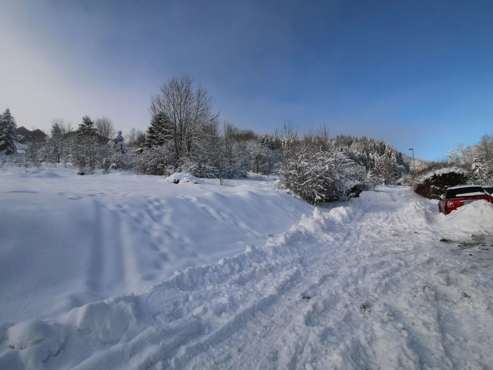 Wunderschönes Blockhaus mit Terrasse - Buiten
