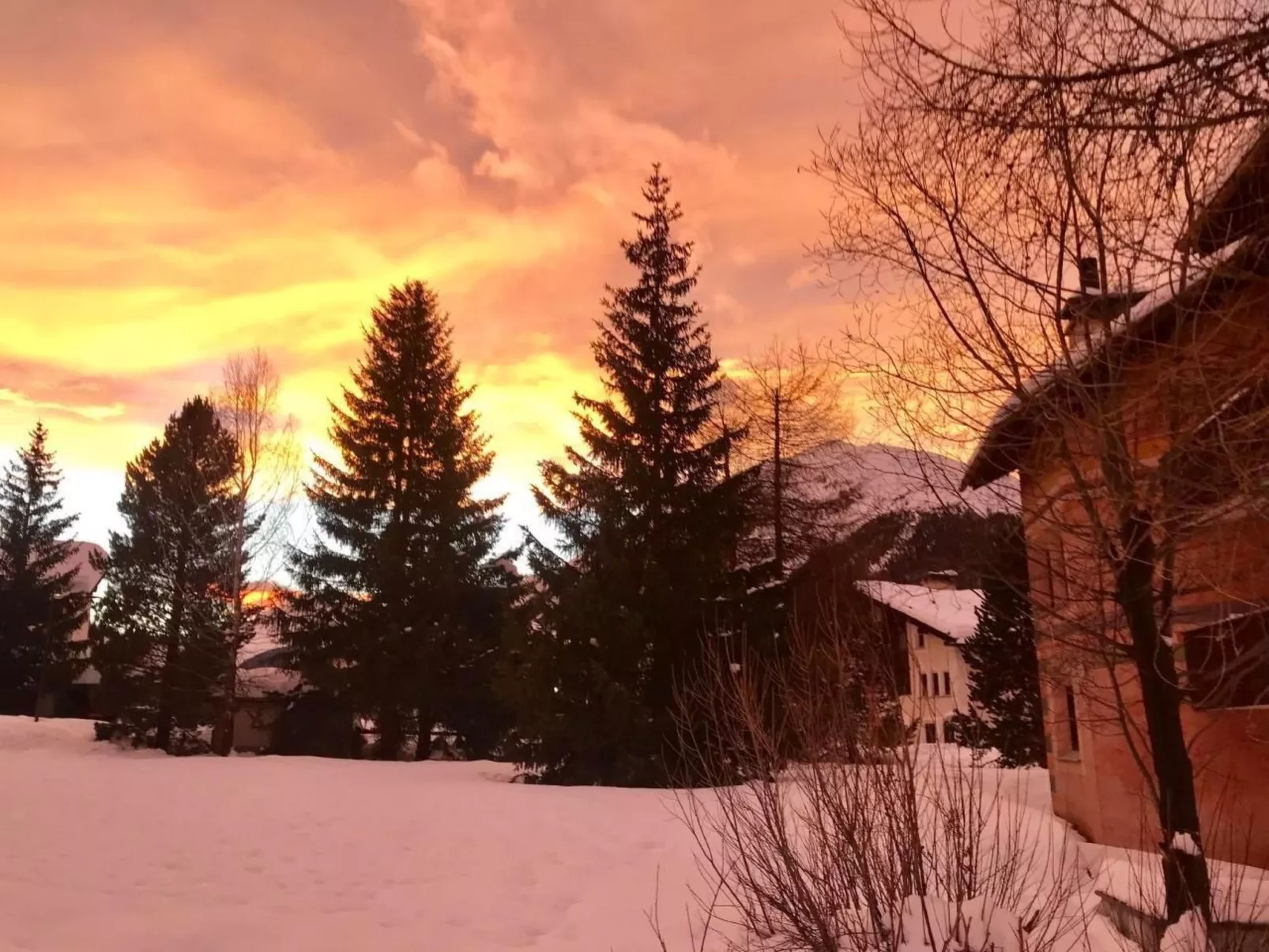 Chesa Ladina-Image-tags.info