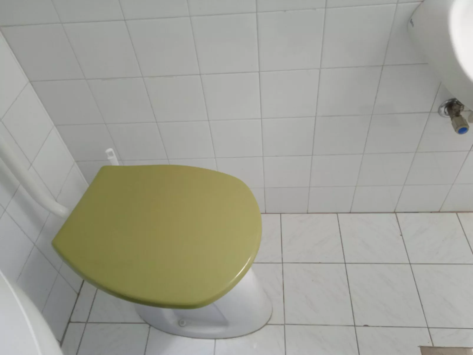 Kleines Ferienhaus in einer ruhigen Strasse-Binnen