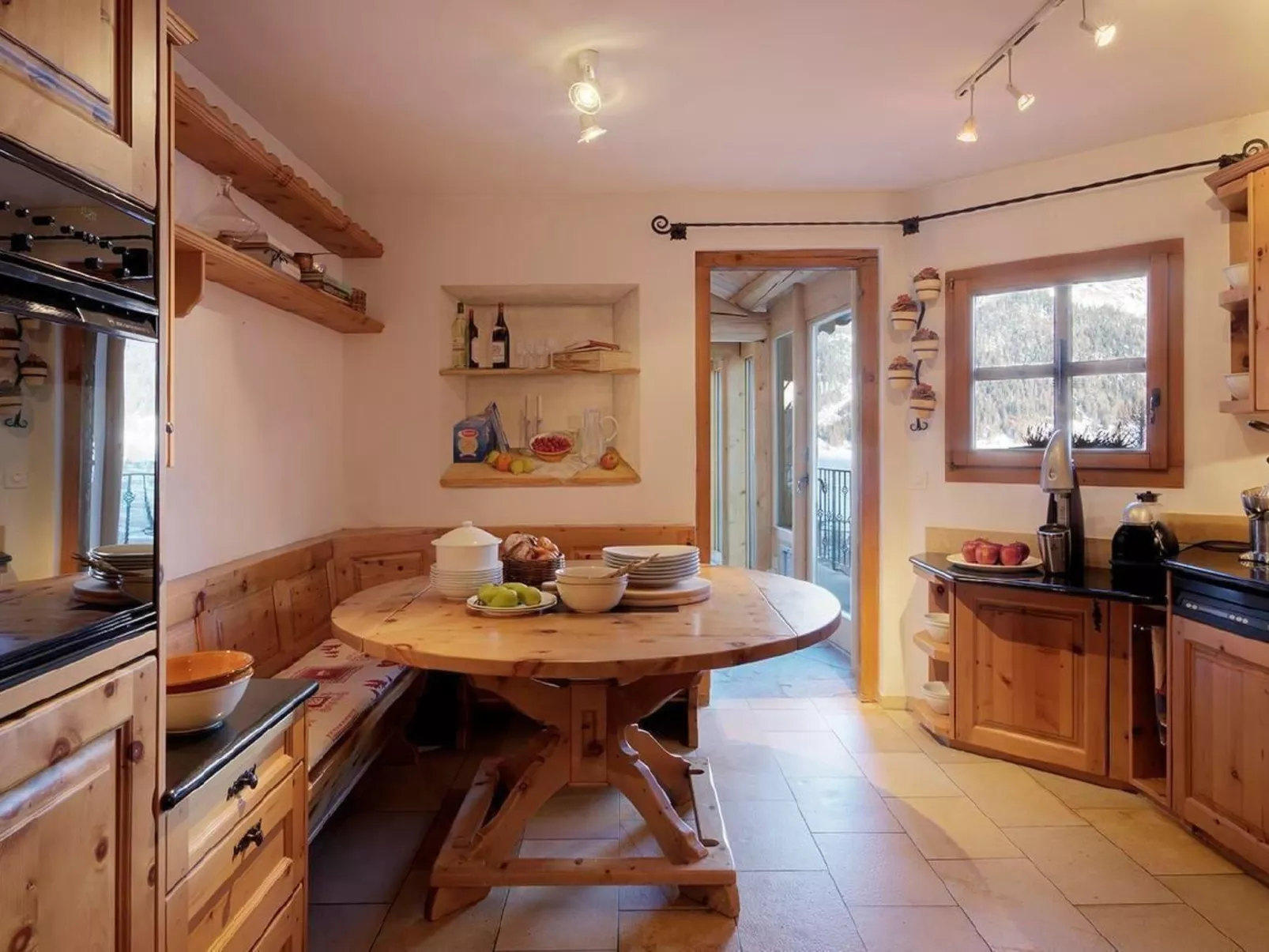 Chesarina Chalet-Binnen