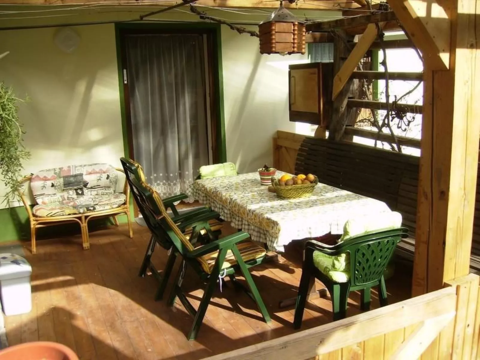 Für sechs Personen mit einem Balkon-Binnen