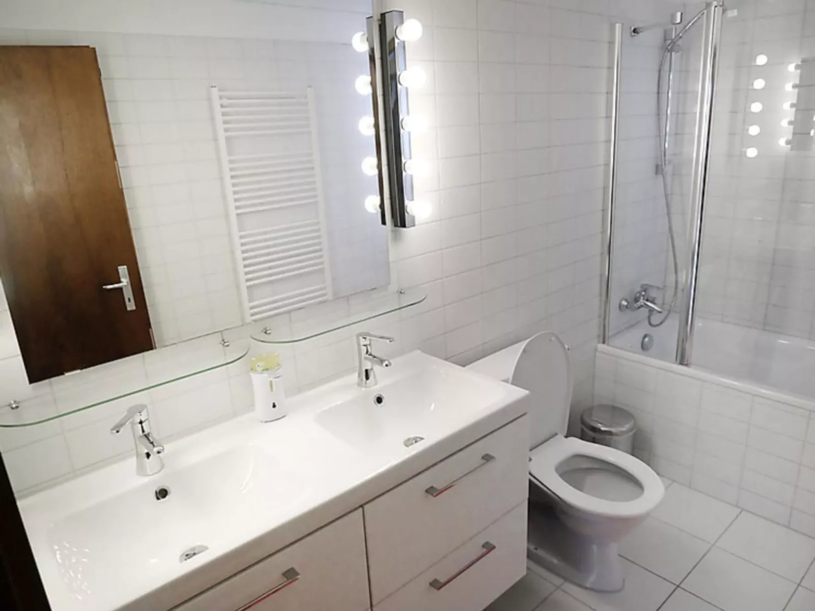 Chalet Halteweidli-Binnen