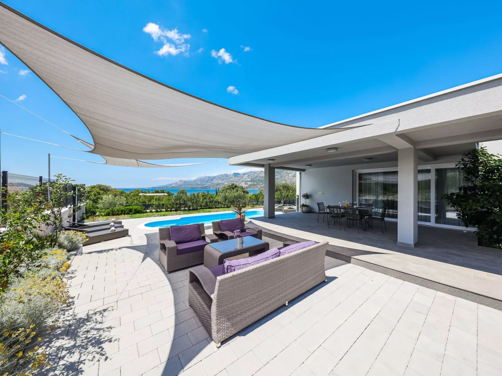 Ferienvilla direkt am Strand-Binnen