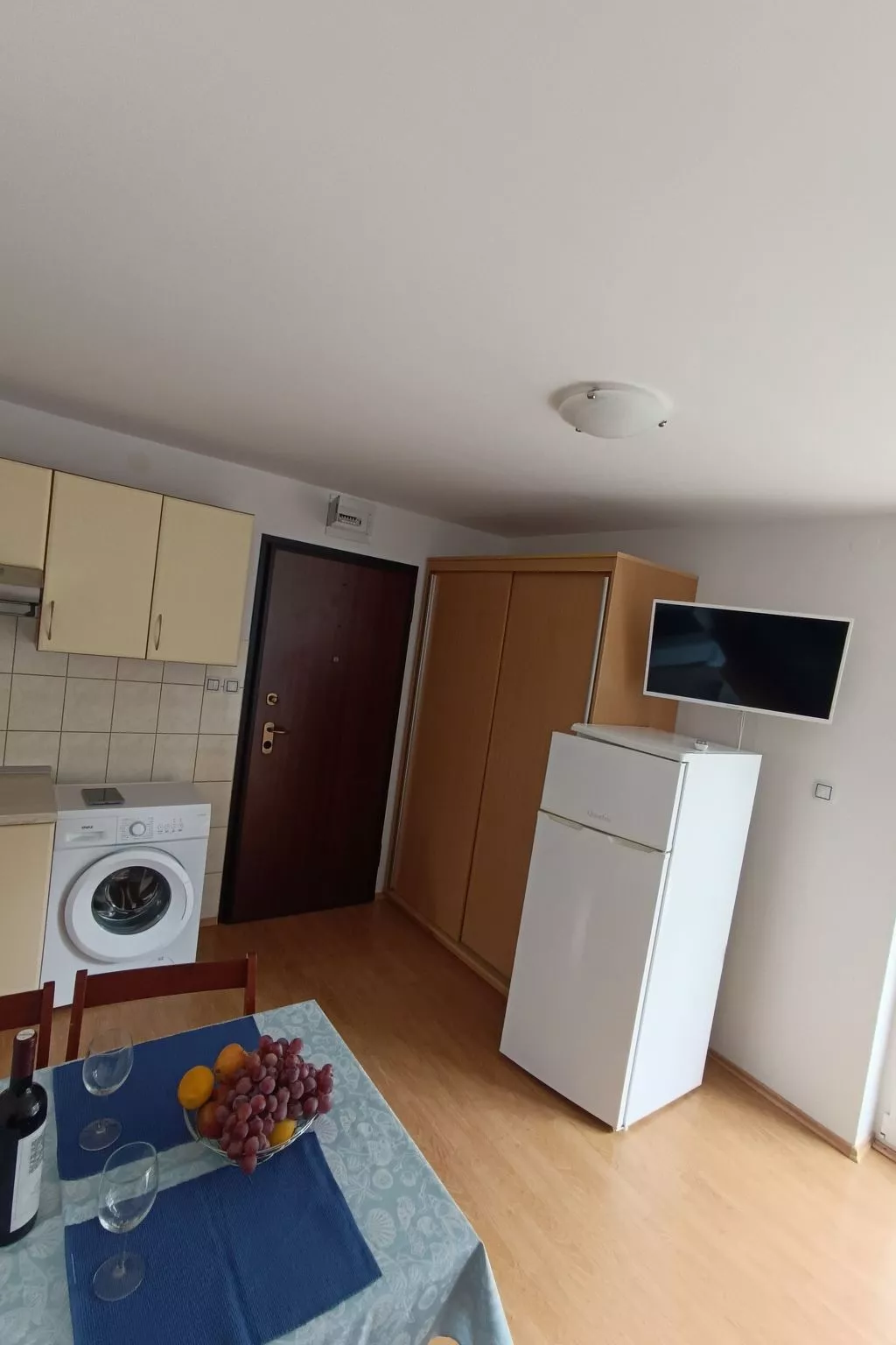 Wohnung mit Balkon-Binnen