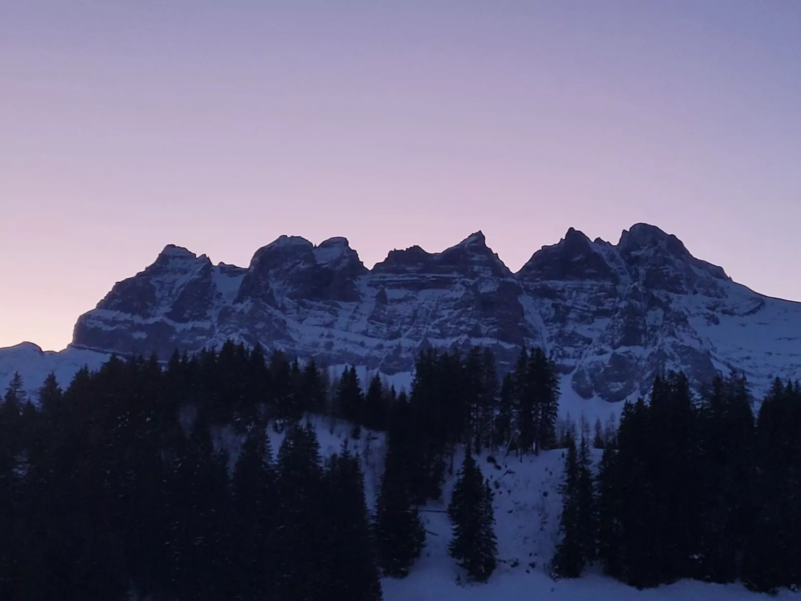 Chalet "Ecureuil" in den Portes du Soleil im Wallis-Buiten