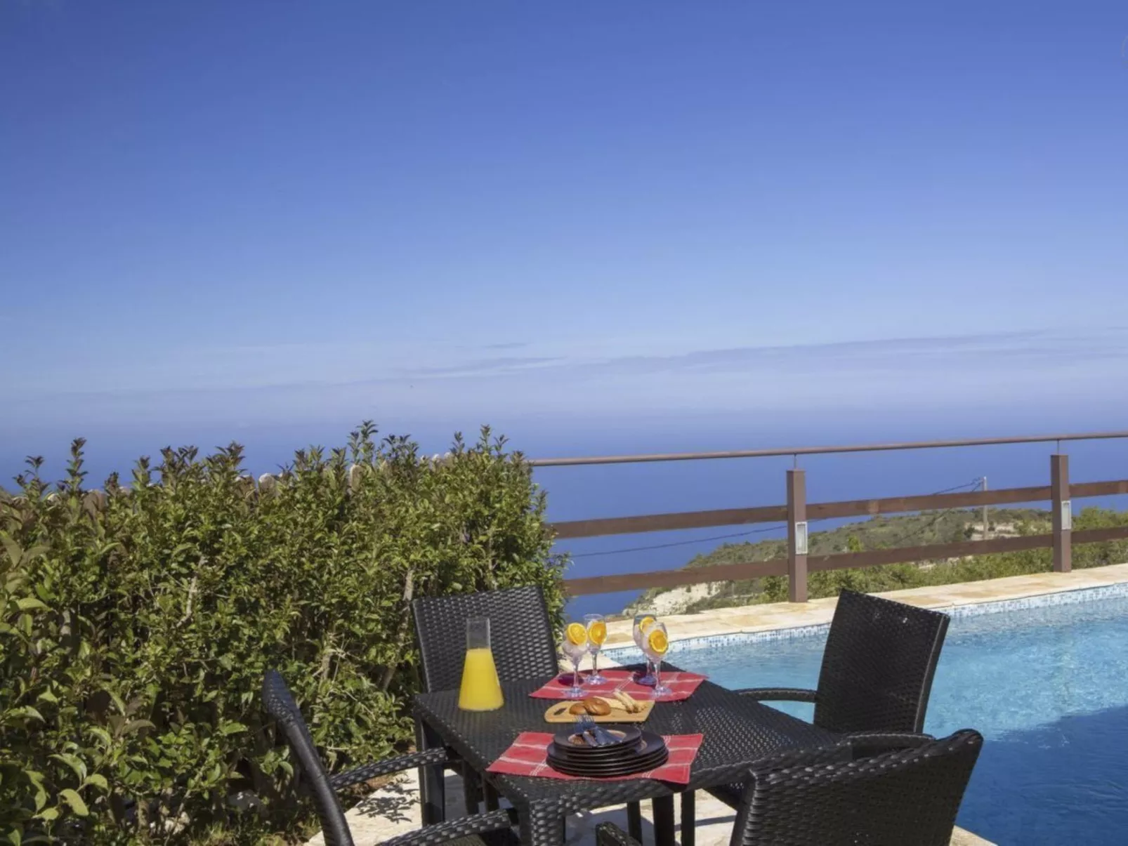 Schönes Haus in Apollonii mit privatem Pool-Buiten