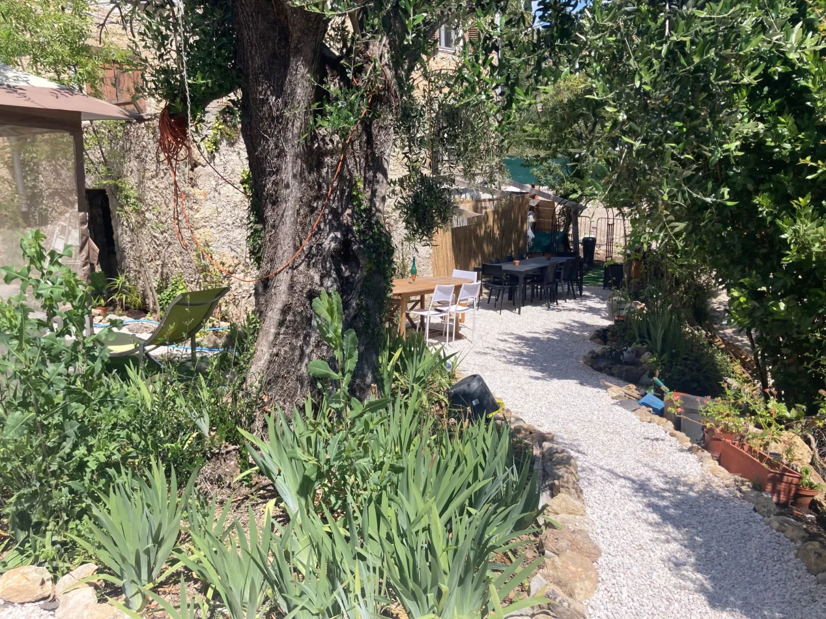 Oberseite der Villa Les Tilleuls-Buiten