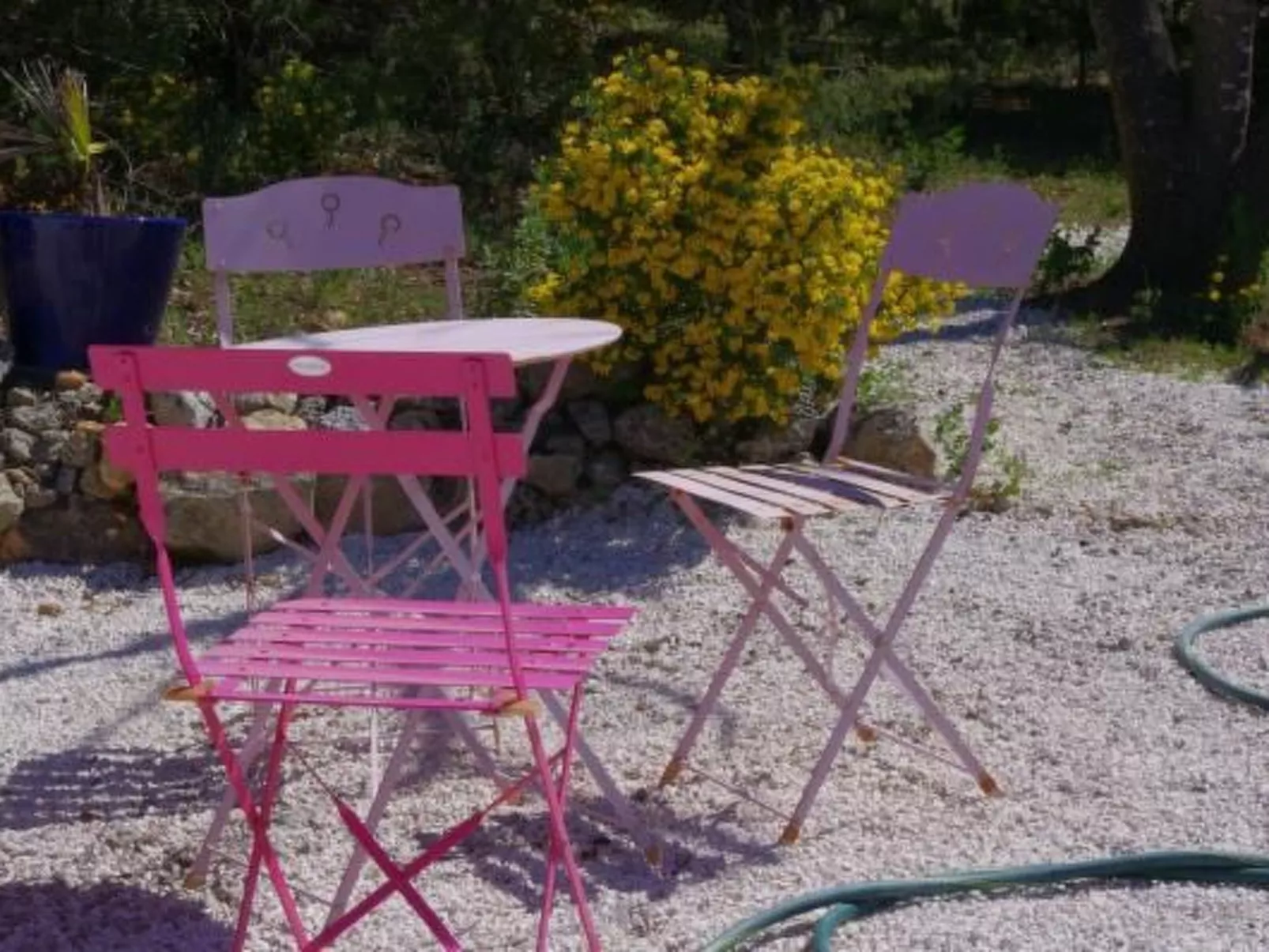 "La Cigale" mit Schwimmbad-Buiten