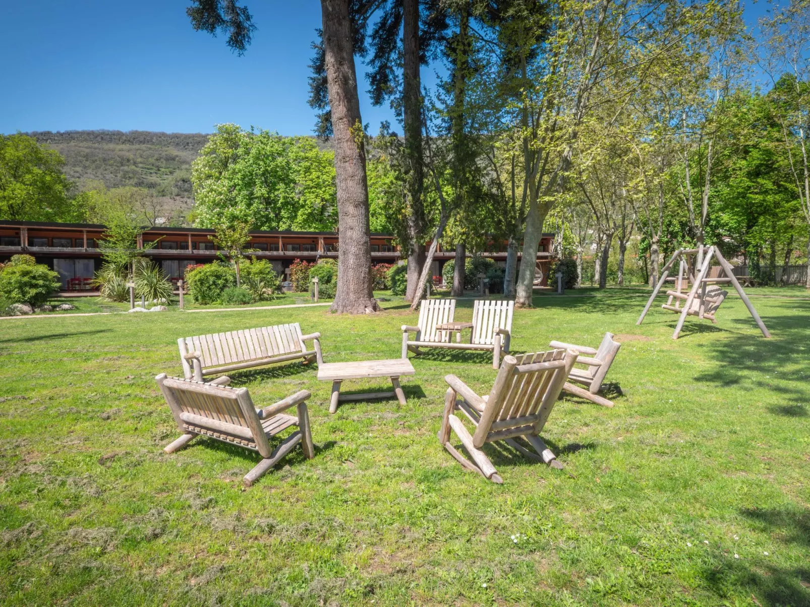 Ecolodge 4 pers mit Spa-Buiten