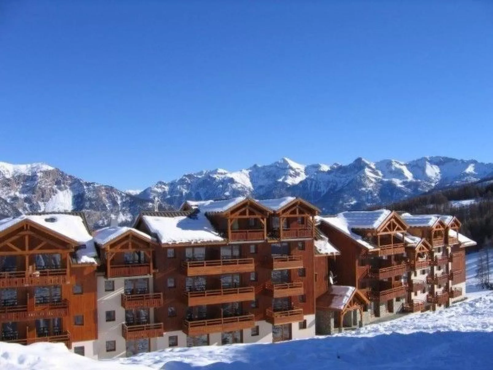 Wohnung direkt an der Piste, Schwimmbad, Sauna-Buiten