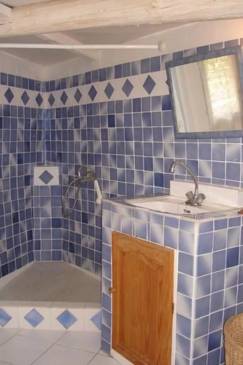 In Sillans-La-Cascade mit Garten-Image-tags.info