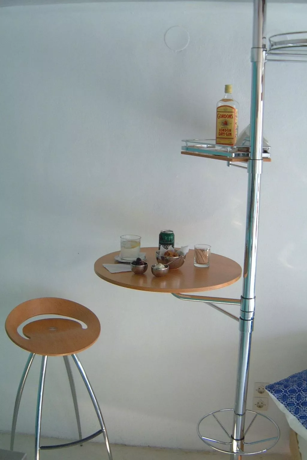 "Julia" mit Blick auf das Wasser-Binnen