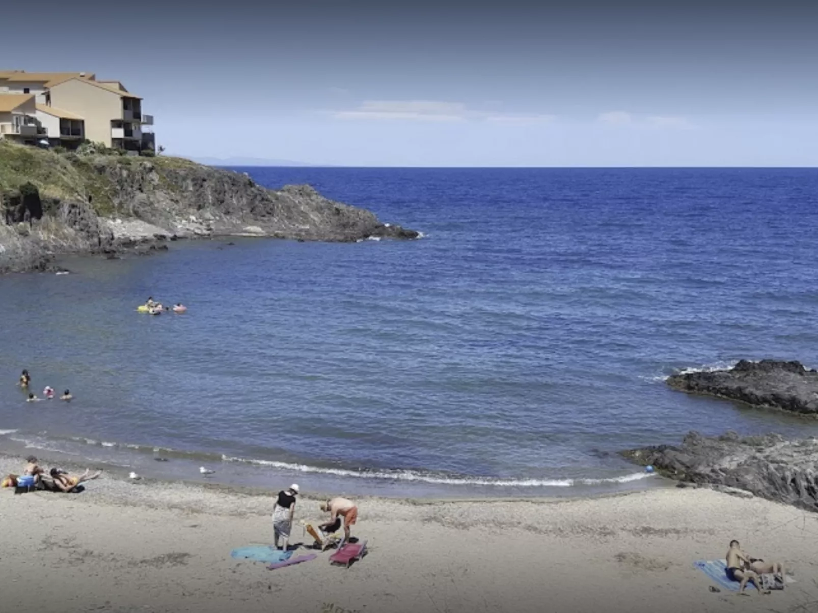 Mit Blick auf das Wasser-Buiten
