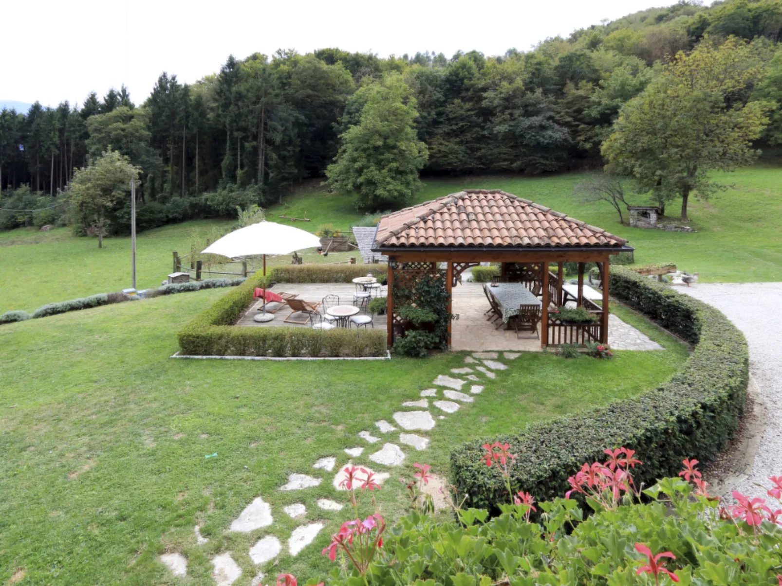 Duck's Cottage für einen Dolomitenurlaub-Buiten