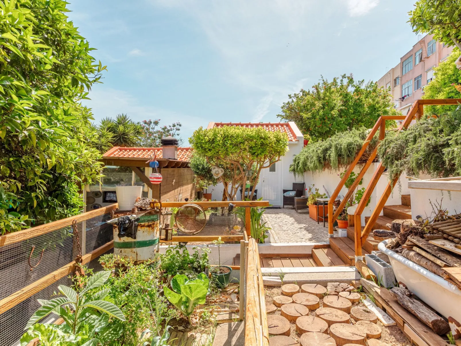 Nette Wohnung mit Kleinem gemeinsamem Pool - Buiten