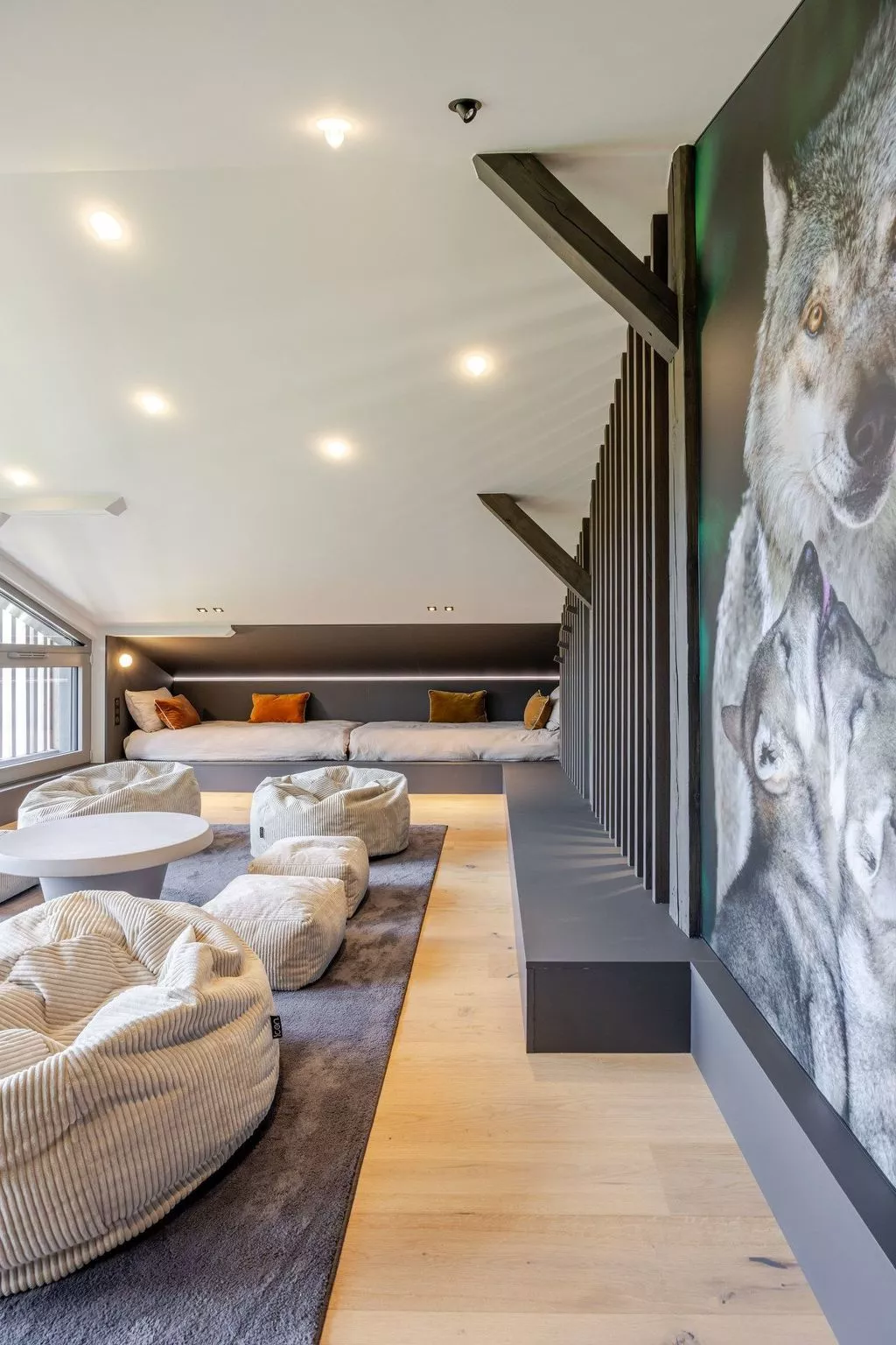 Loge aux Loups, Innenpool, Sauna, nahe am See-Binnen