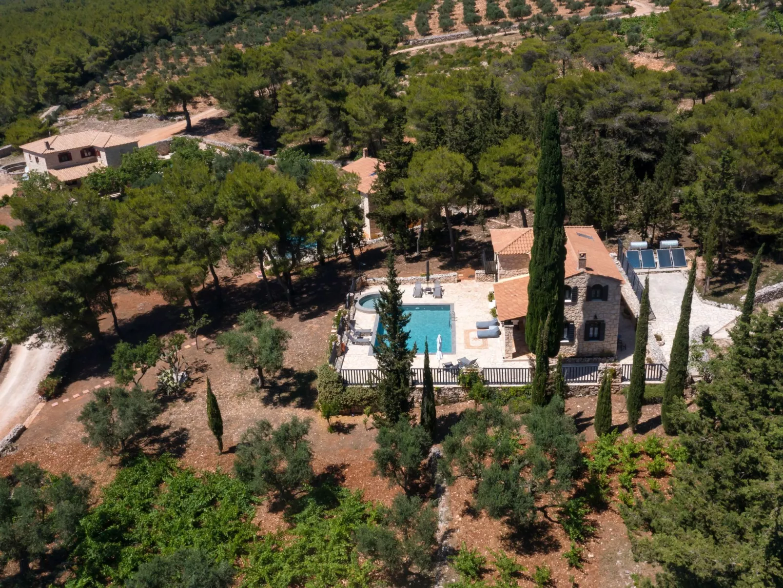 Villa Nefeli mit privatem Pool-Buiten