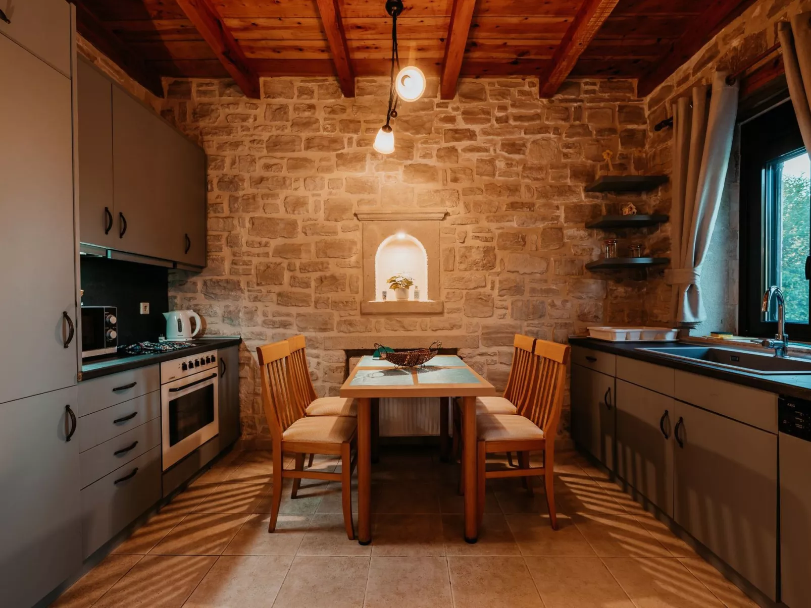 Erato-Image-tags.info