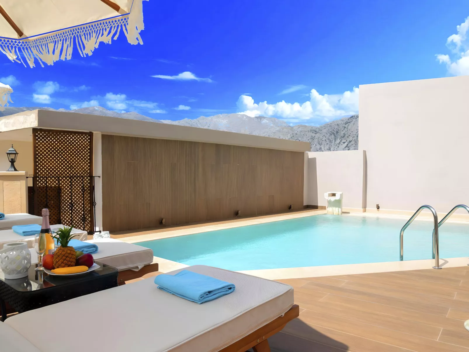 Petralis Luxus Villa Pool Whirlpool-Binnen