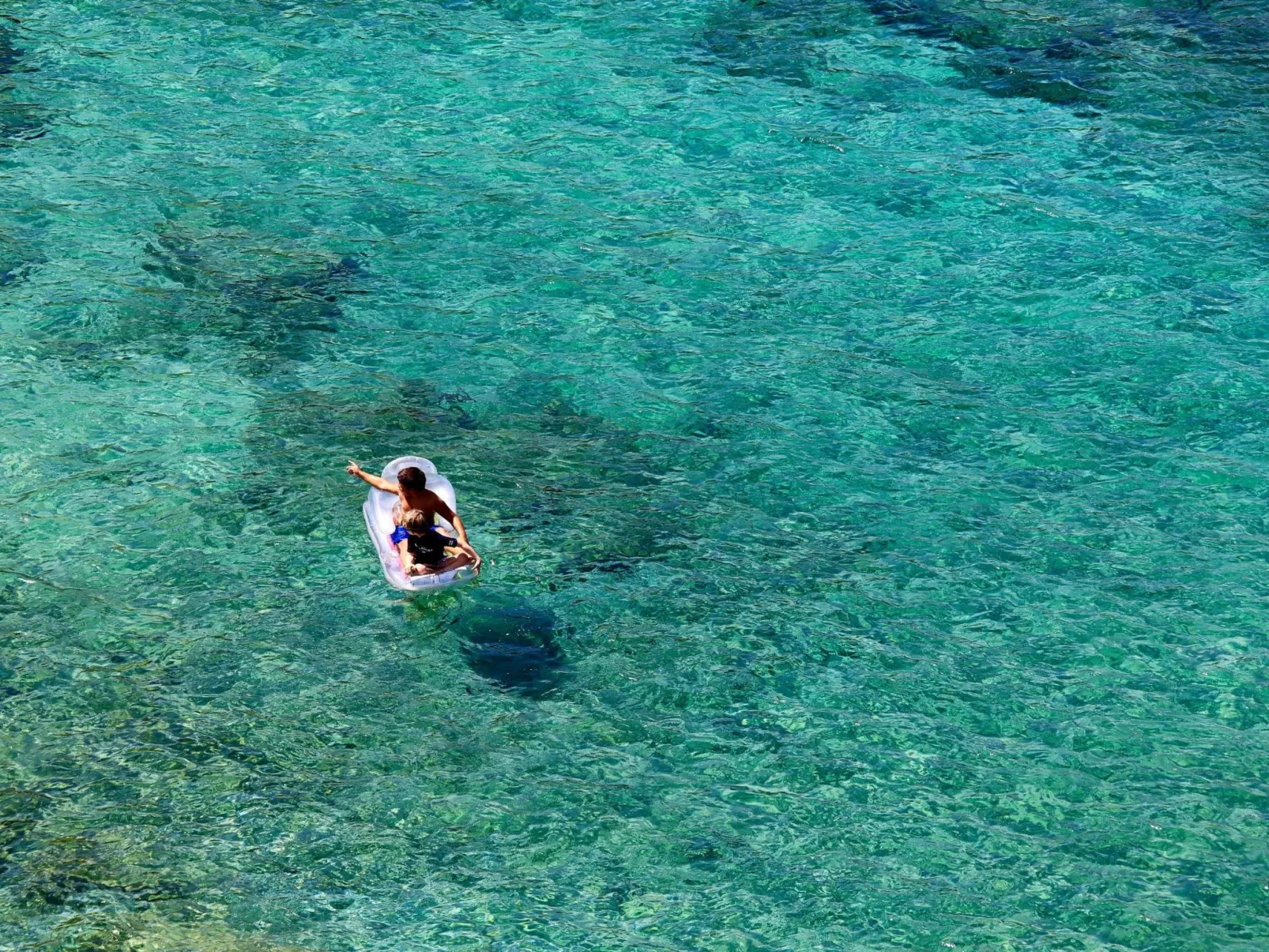 Luxuriöse, ruhige Wohnung direkt am Meer - Privatstrand-Buiten