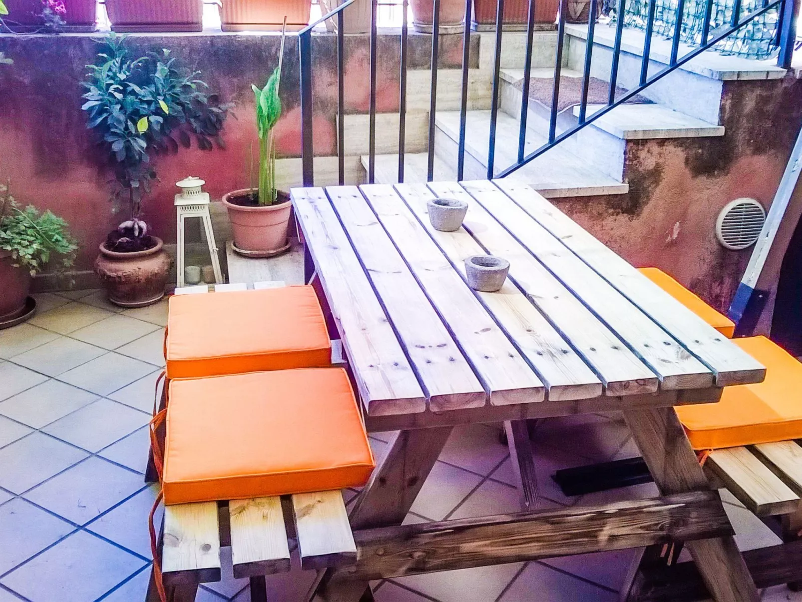 Mit Gemeinschaftspool-Binnen