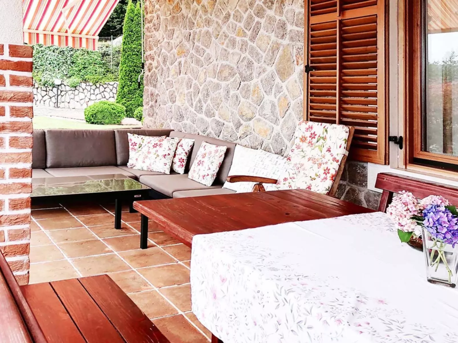 Anwesen "Vila Harmonia" mit Infinity-Pool-Image-tags.info