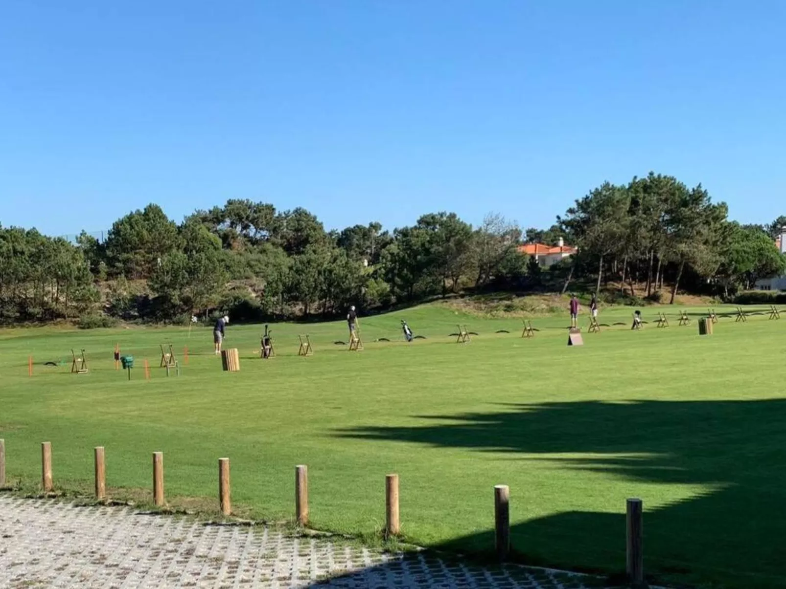 Atmen Sie die Meeresbrise in Praia Del Rey ein-Image-tags.info