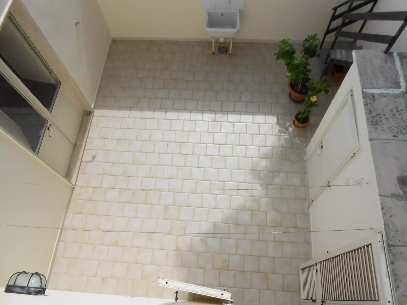 Helles, einladendes Ferienapartment mit Sonnenterrasse in Strandnähe-Binnen