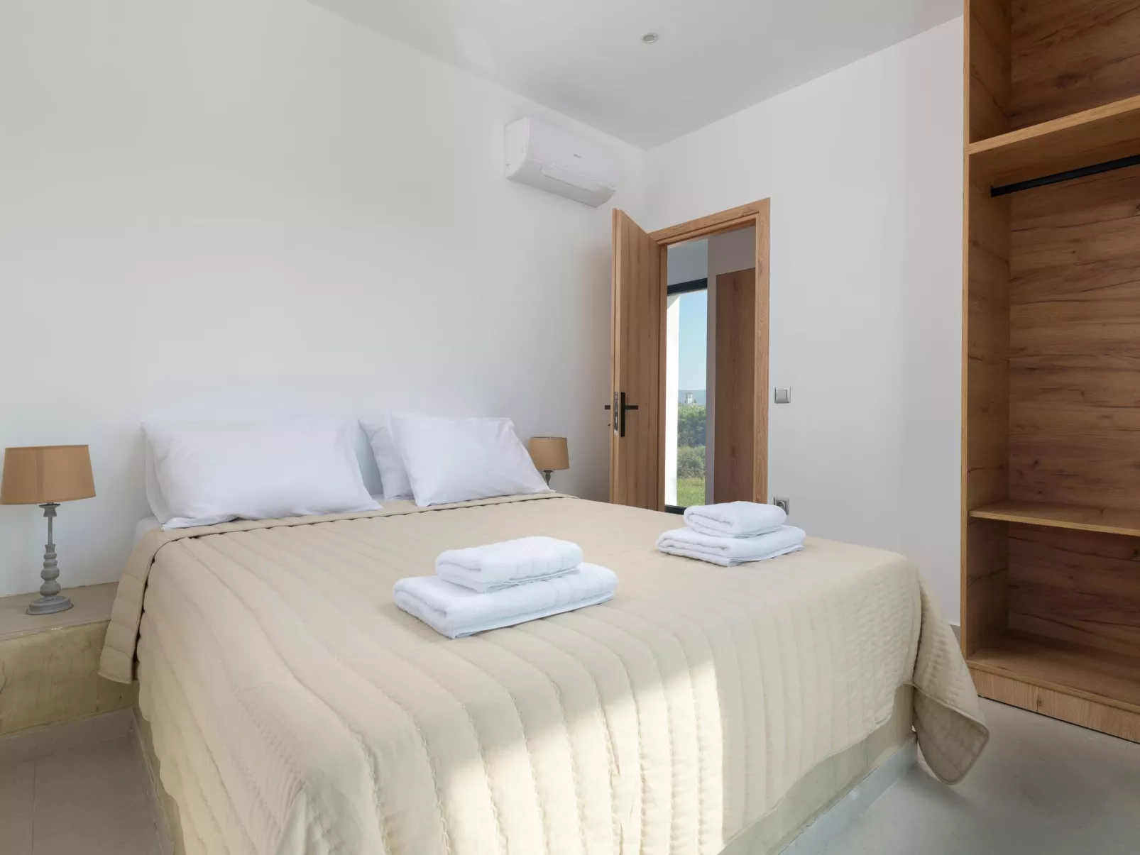 Davlakos Wohnung Rea 2-Binnen