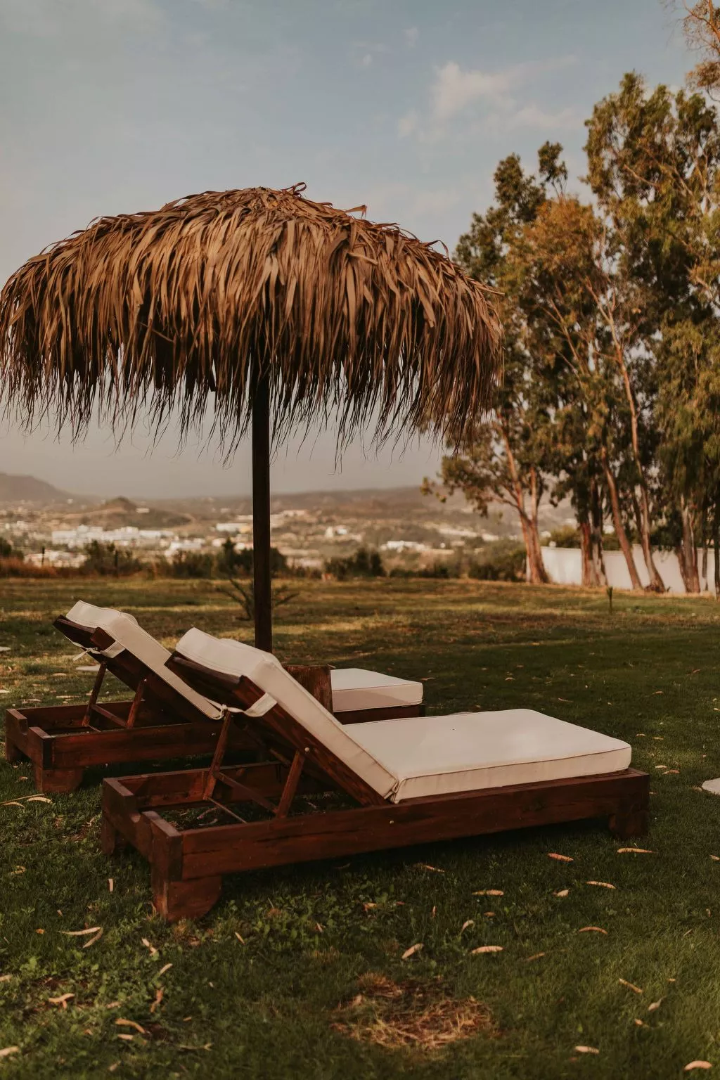 Villa Maya mit Pool und Bergblick-Buiten