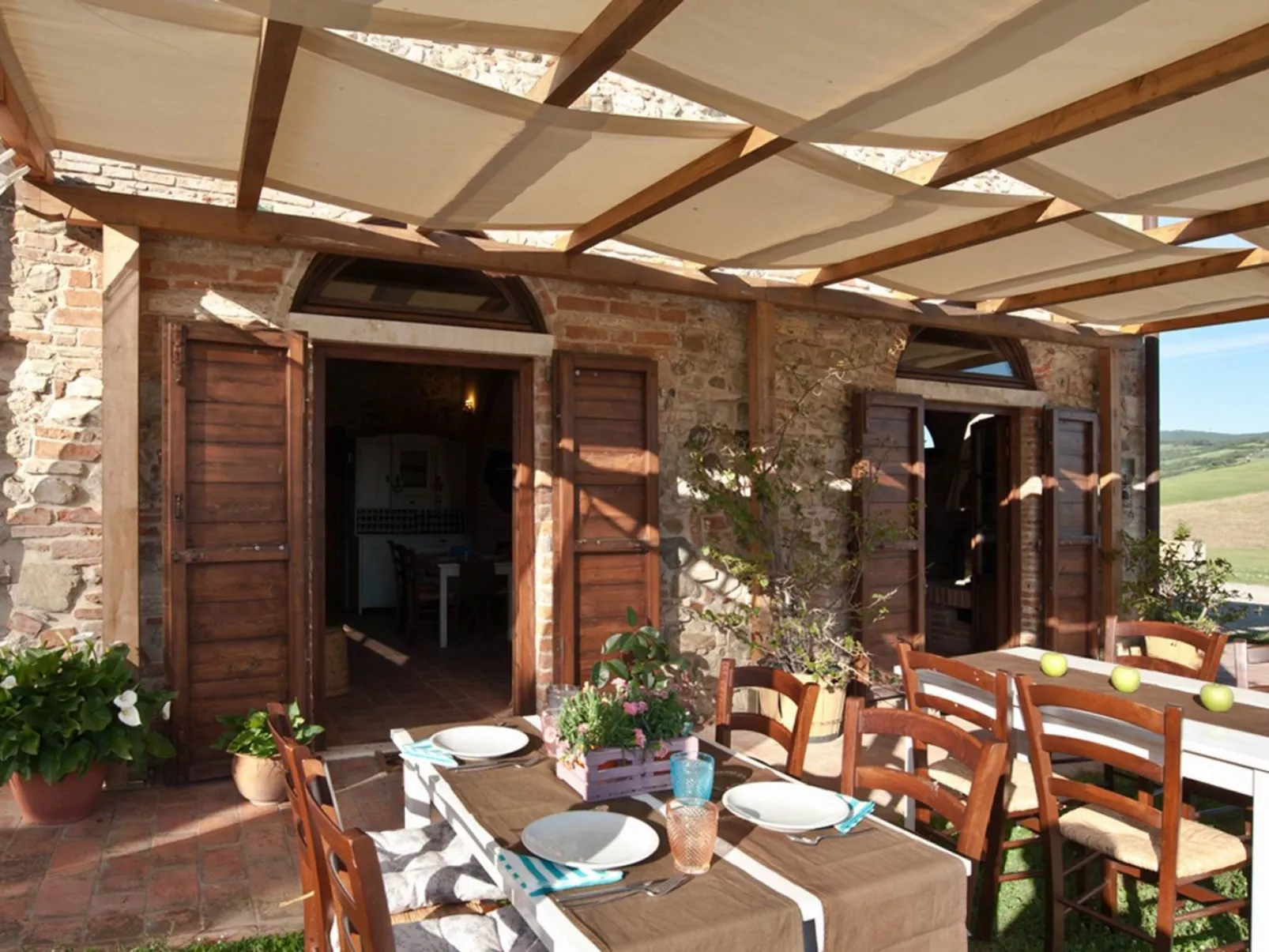 Biancospino' Wohnung mit Schwimmbad-Buiten