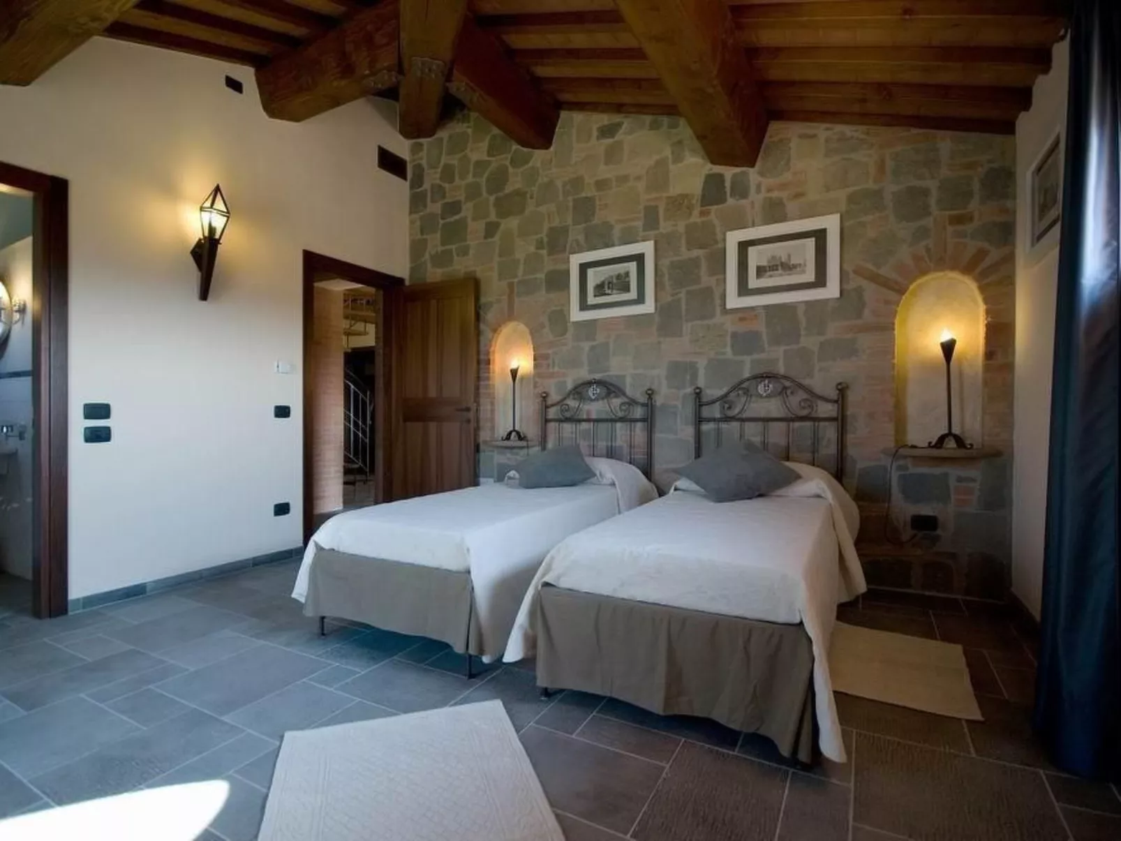 Villa Lestra Montelopio-Binnen