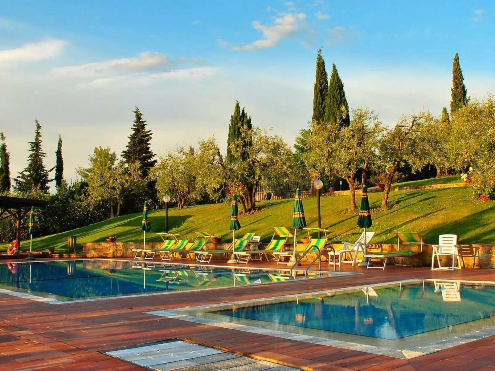 "Collelungo" mit Pool-Buiten