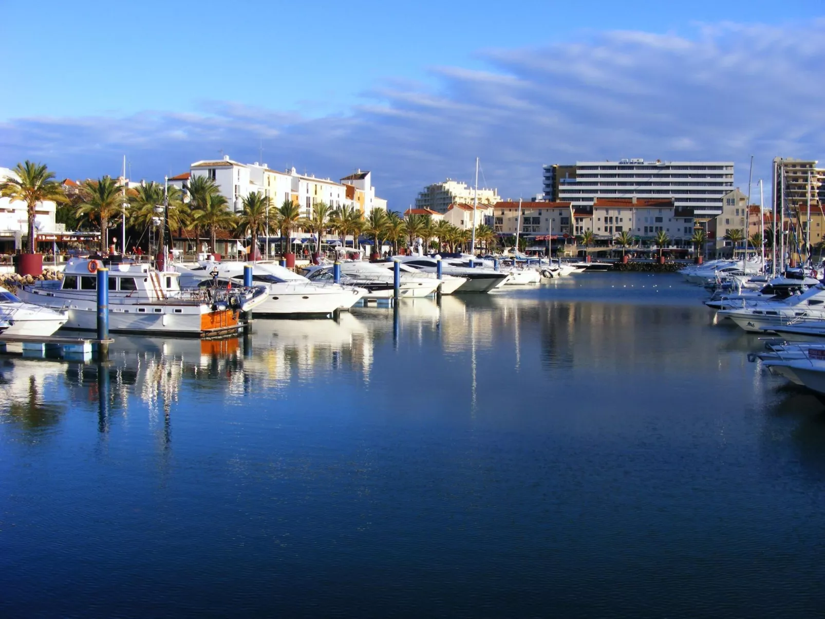 Wohnung mit Terrasse - Buiten
