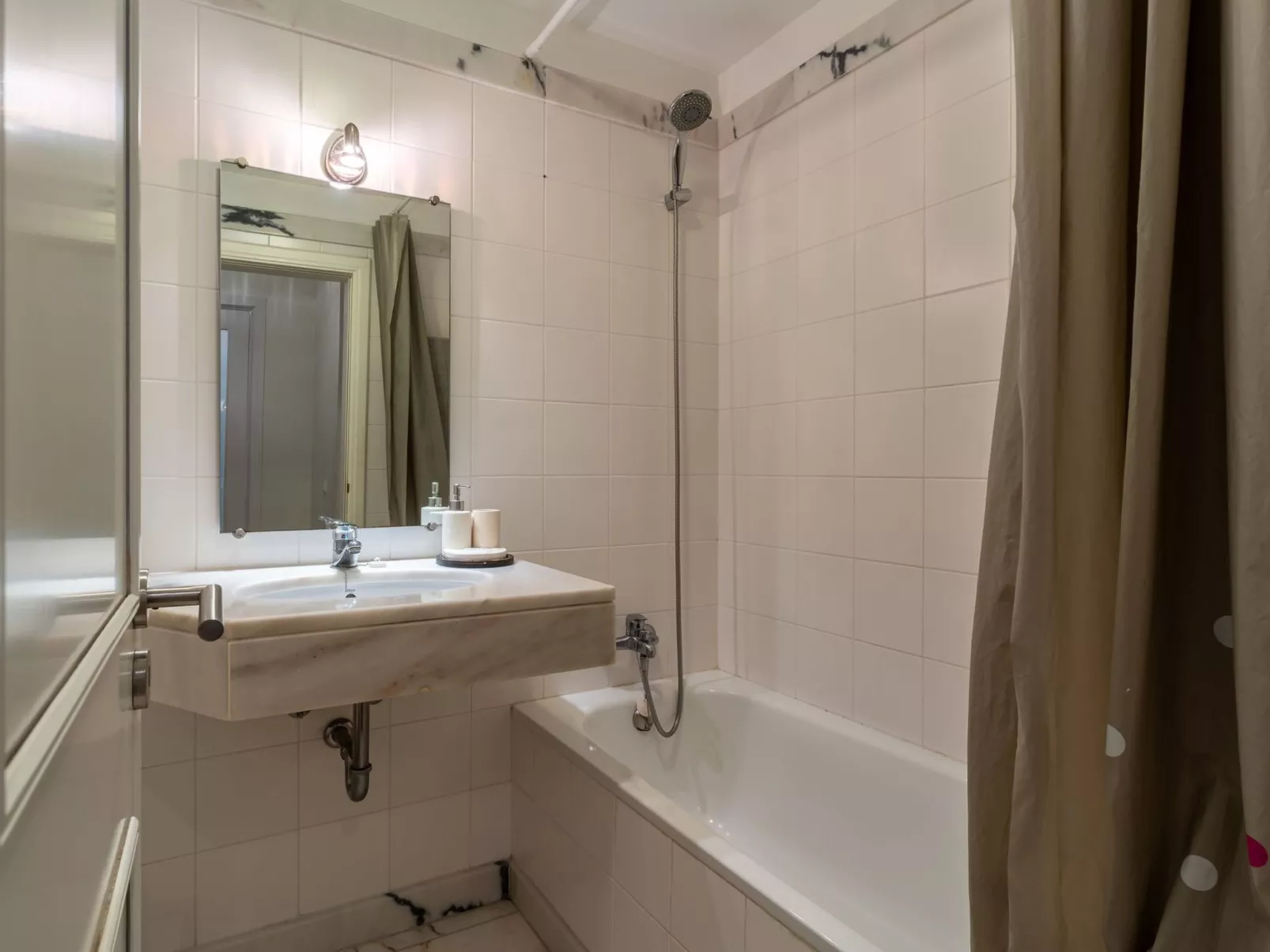 Luxuriöses Appartement mit hervorragender Lage und hervorragender Qualität.-Image-tags.info