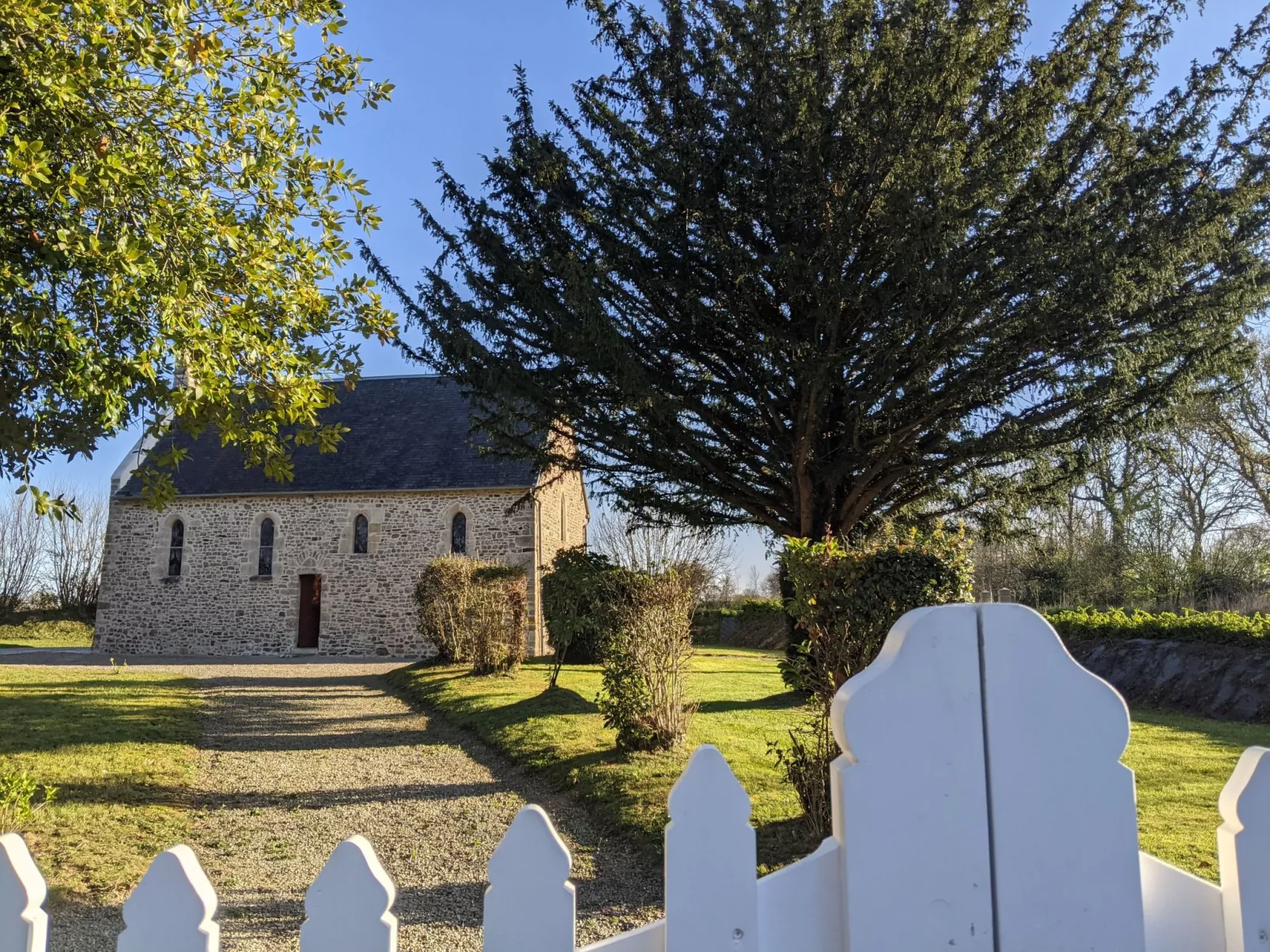 Estate "Le Pressoir" (Die Kelterei)-Buiten