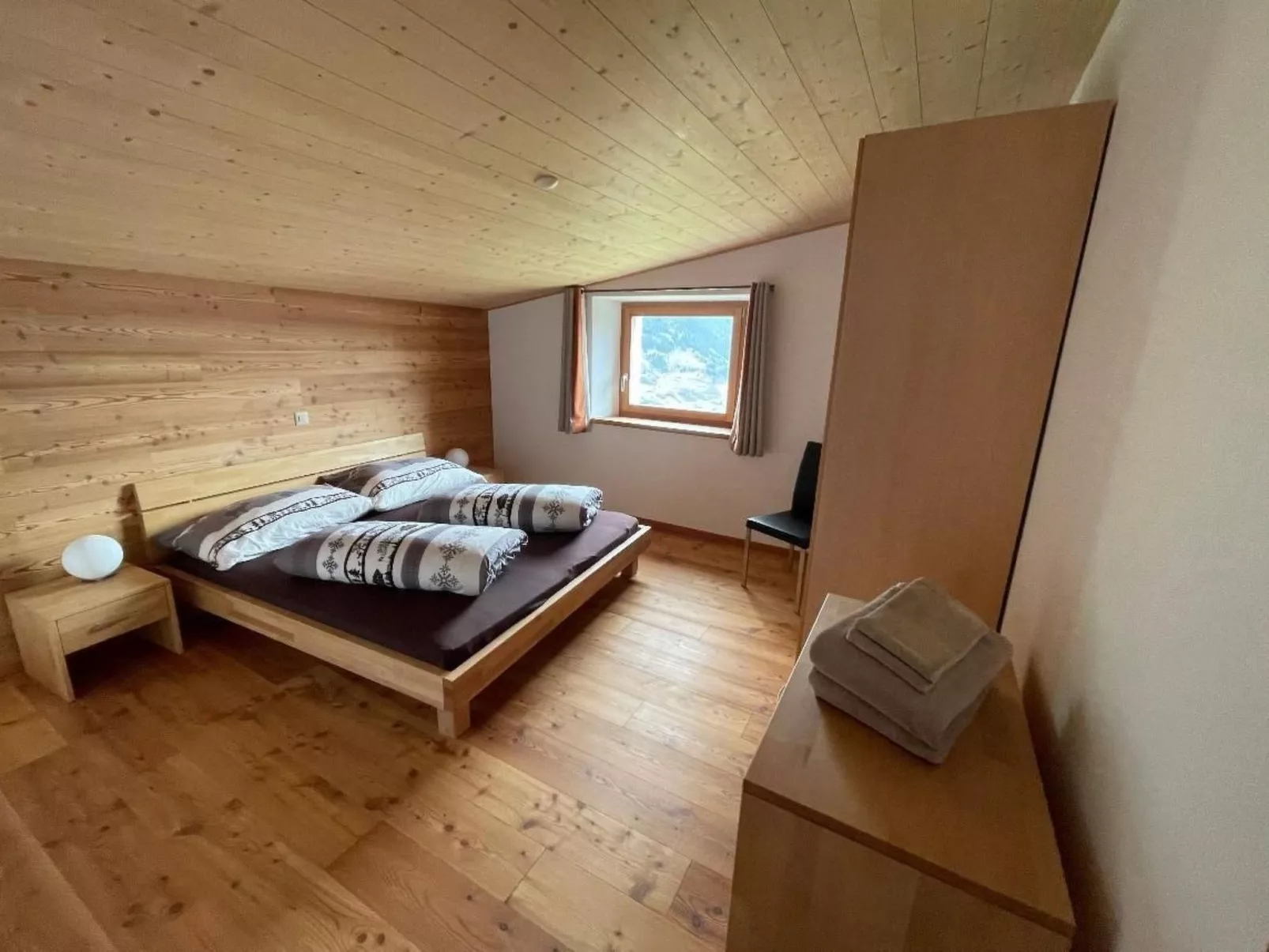 Monte Campell Dasura-Binnen