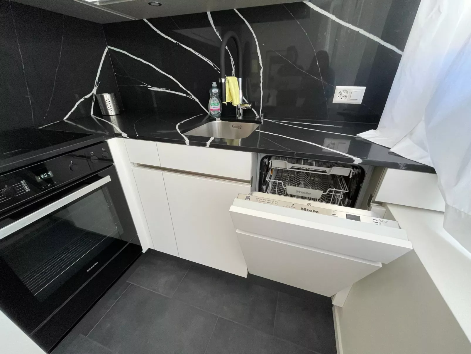 Ascona: Casa Azzurra-Image-tags.info