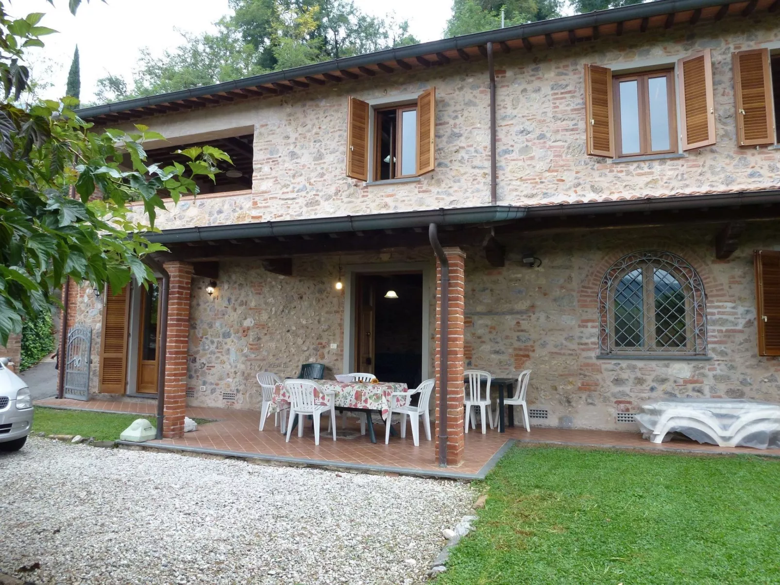 Rustico mit schönem Garten.-Buiten