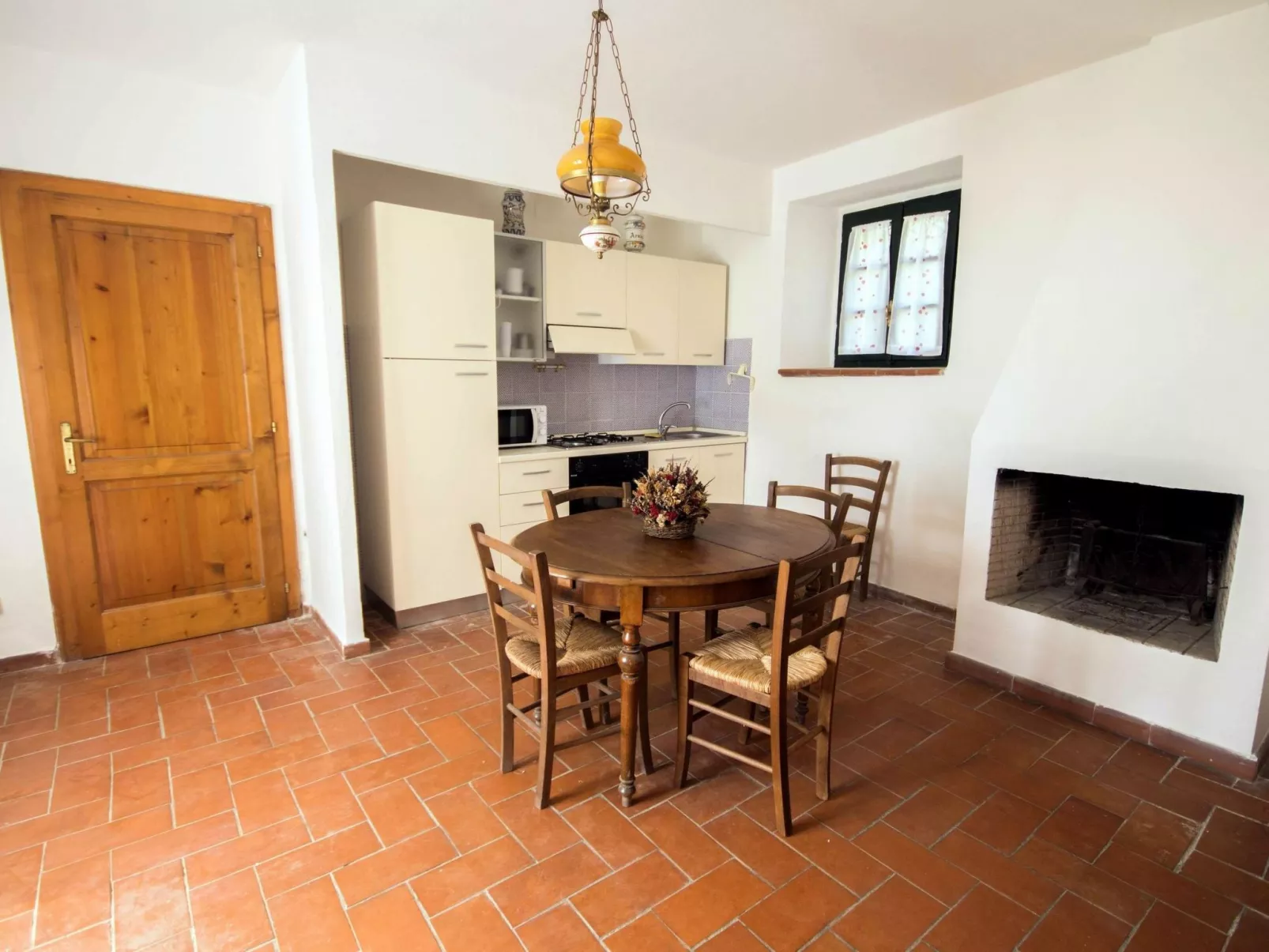 'Dispensa2' mit Pool-Binnen